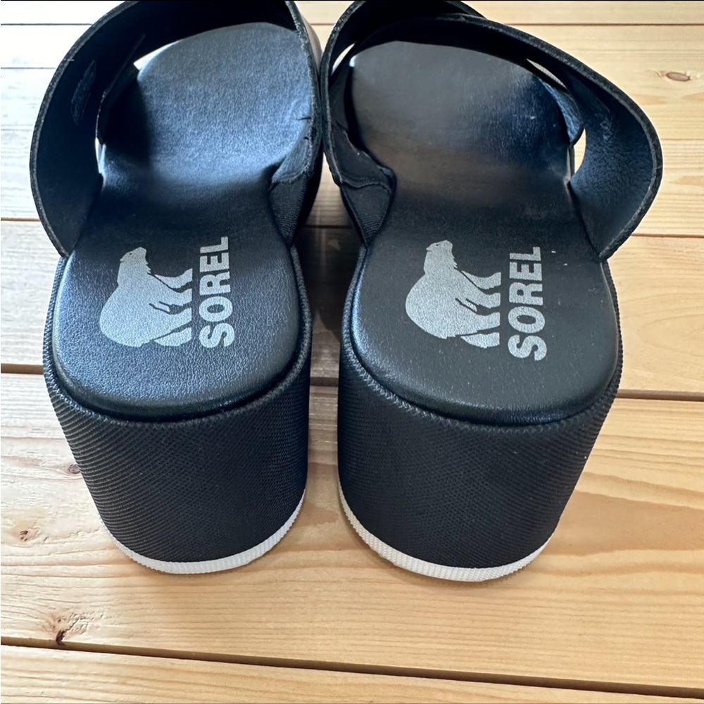 Black & White Sorel sandals - Picture 4 of 5